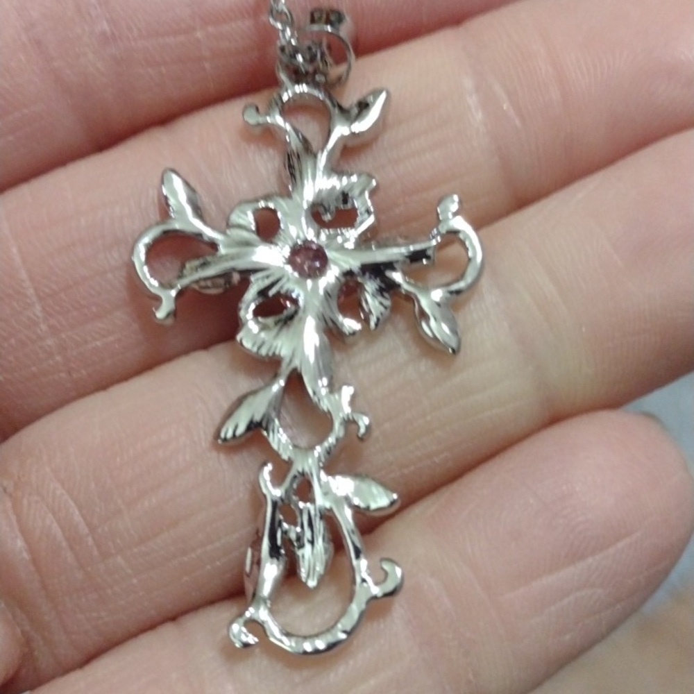 SILVER-PLATED GREEN ENAMEL LEAF FLORAL CROSS PENDANT RELIGIOUS 20" NECKLACE-NWOT - Picture 9 of 10